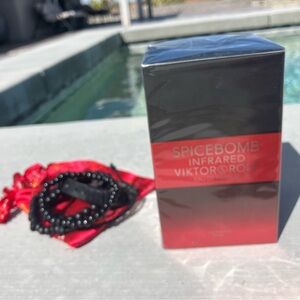 Spicebomb Viktor&Rolf EDP with set of bracelets 90 ml